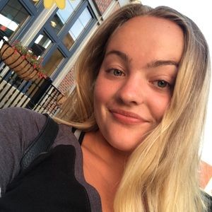 Meet your Posher, Caitlyn